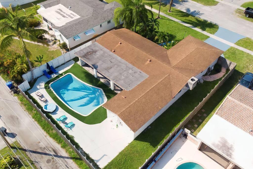 Luxurious & Modern Open Floor Plan Heated Pool Villa 好莱坞 外观 照片