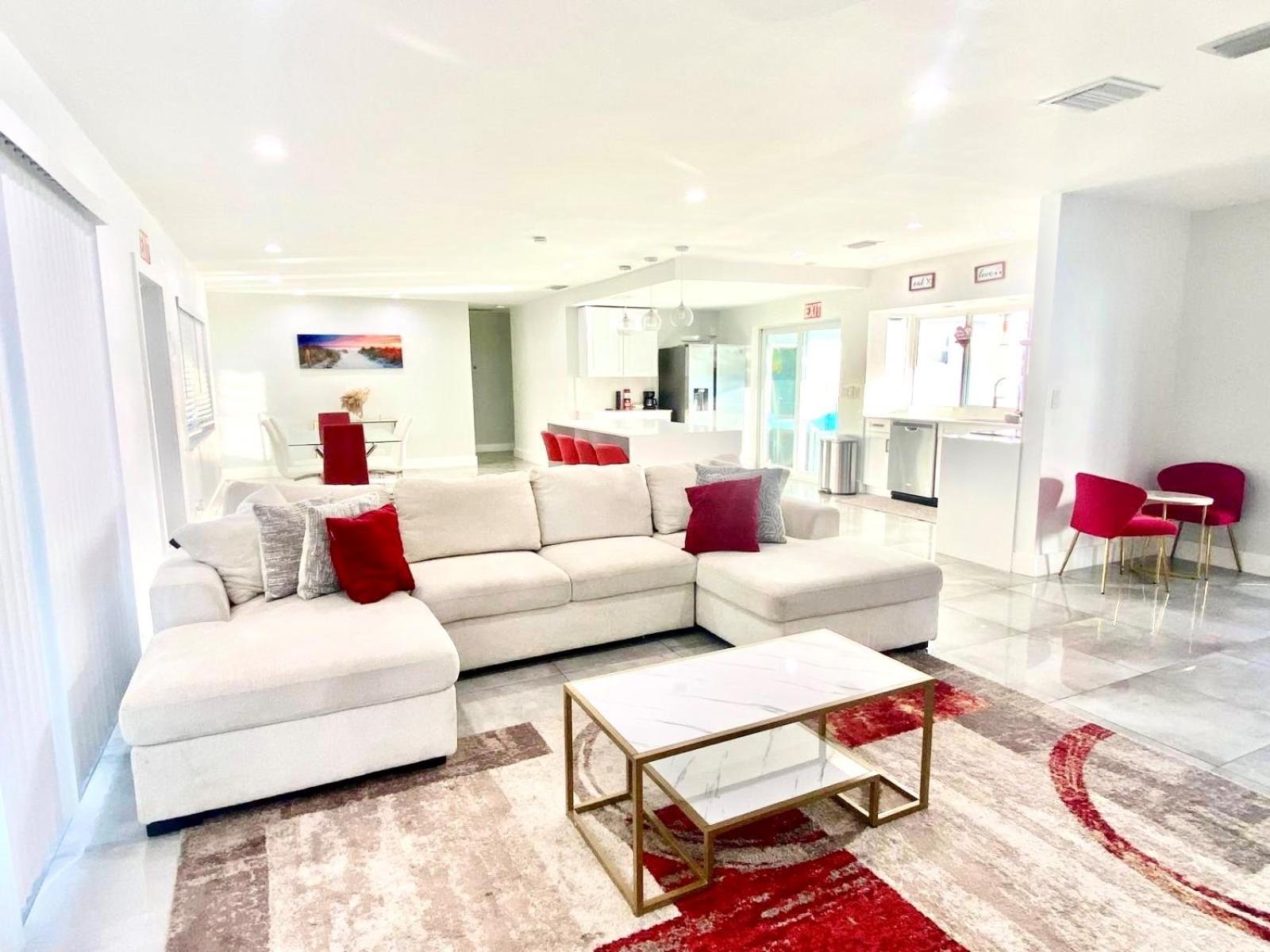 Luxurious & Modern Open Floor Plan Heated Pool Villa 好莱坞 外观 照片